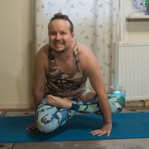 Utpluthih in December 16th 2017. I bring a twisted tolasana or  Utpluthih. It is a pose that I was taught quite early in my  Ashtanga Yoga practice. And during further practice, I realized the