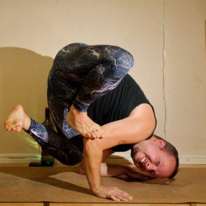Crow pose in September 2nd 2019. This one was harder as expected, as I have the same issue with keeping the foot on triceps as in day 1. Regular grasshopper works for me thanks to the twisted